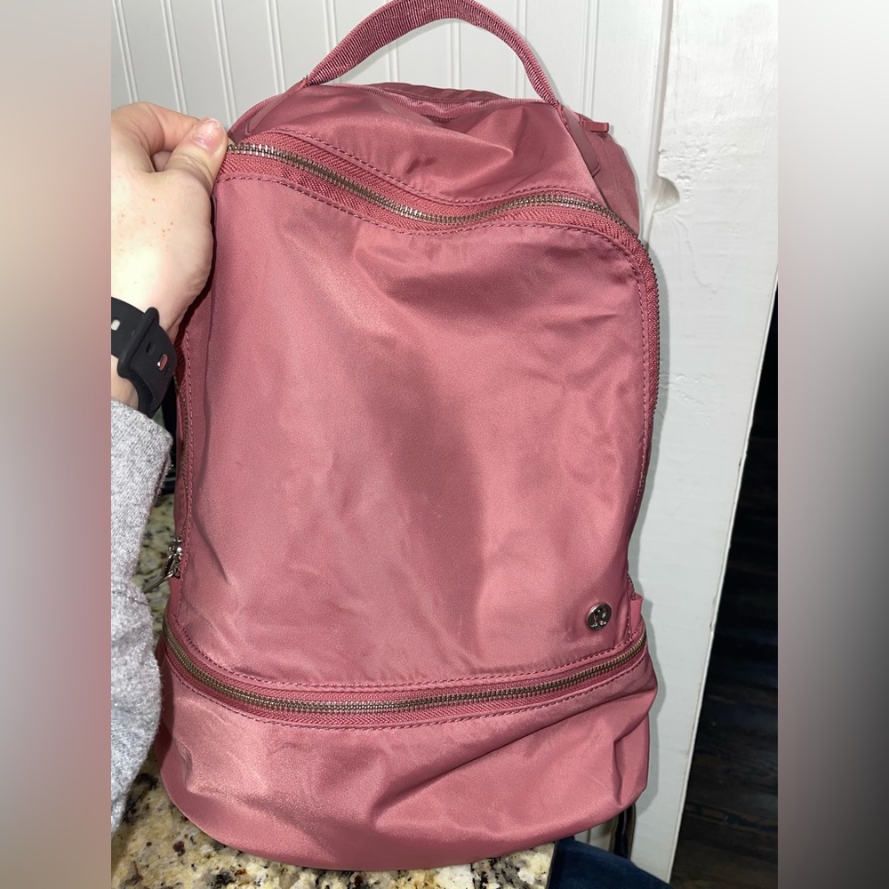 Lululemon city adventurer backpack